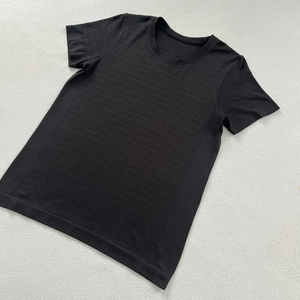 Lululemon Women Black Seamless Crew Neck Breeze By Short Sleeve Squad Shirt 6
